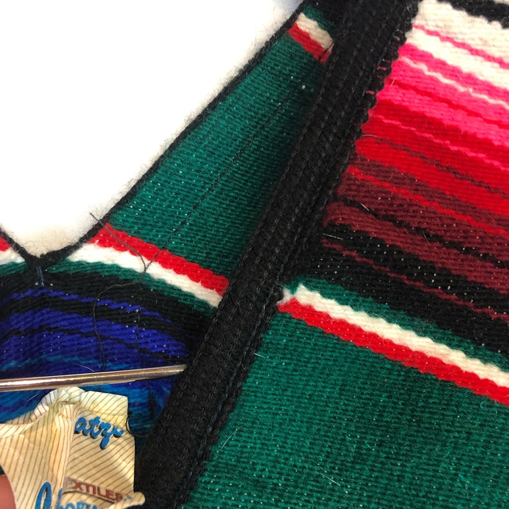 Cuamatzi OS vibrant serape poncho tassels Mexico - Picture 5 of 6